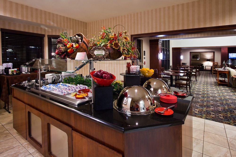 Staybridge Suites Detroit-Novi By Ihg Restaurant photo